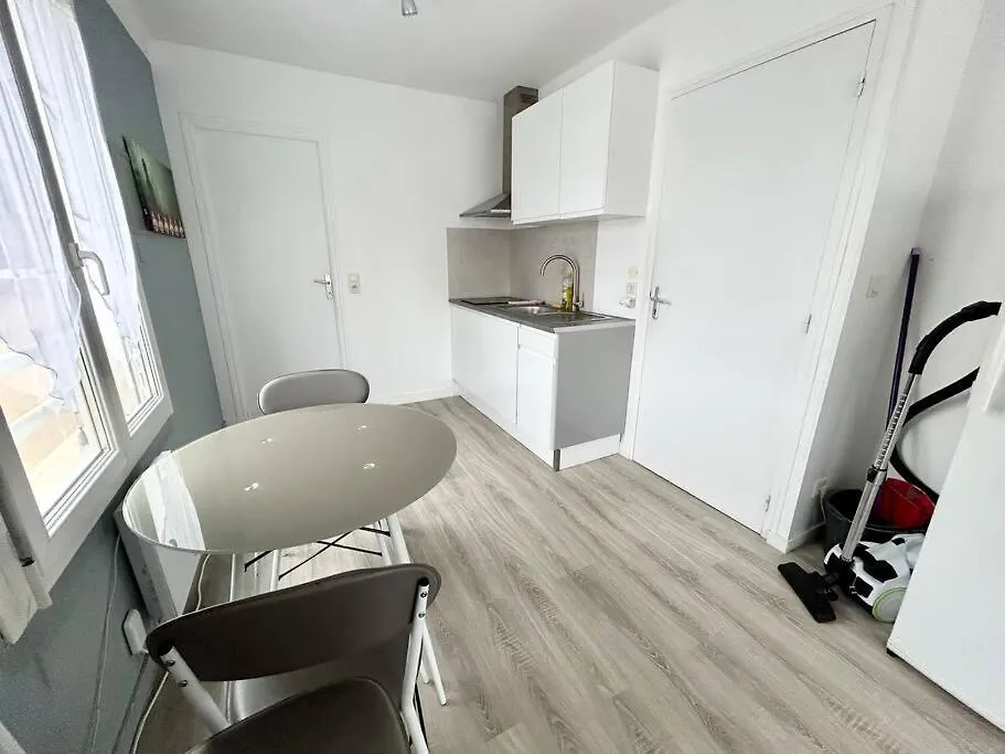 Apartment Le Mat Studio Etoile Saint-Méloir-des-Ondes